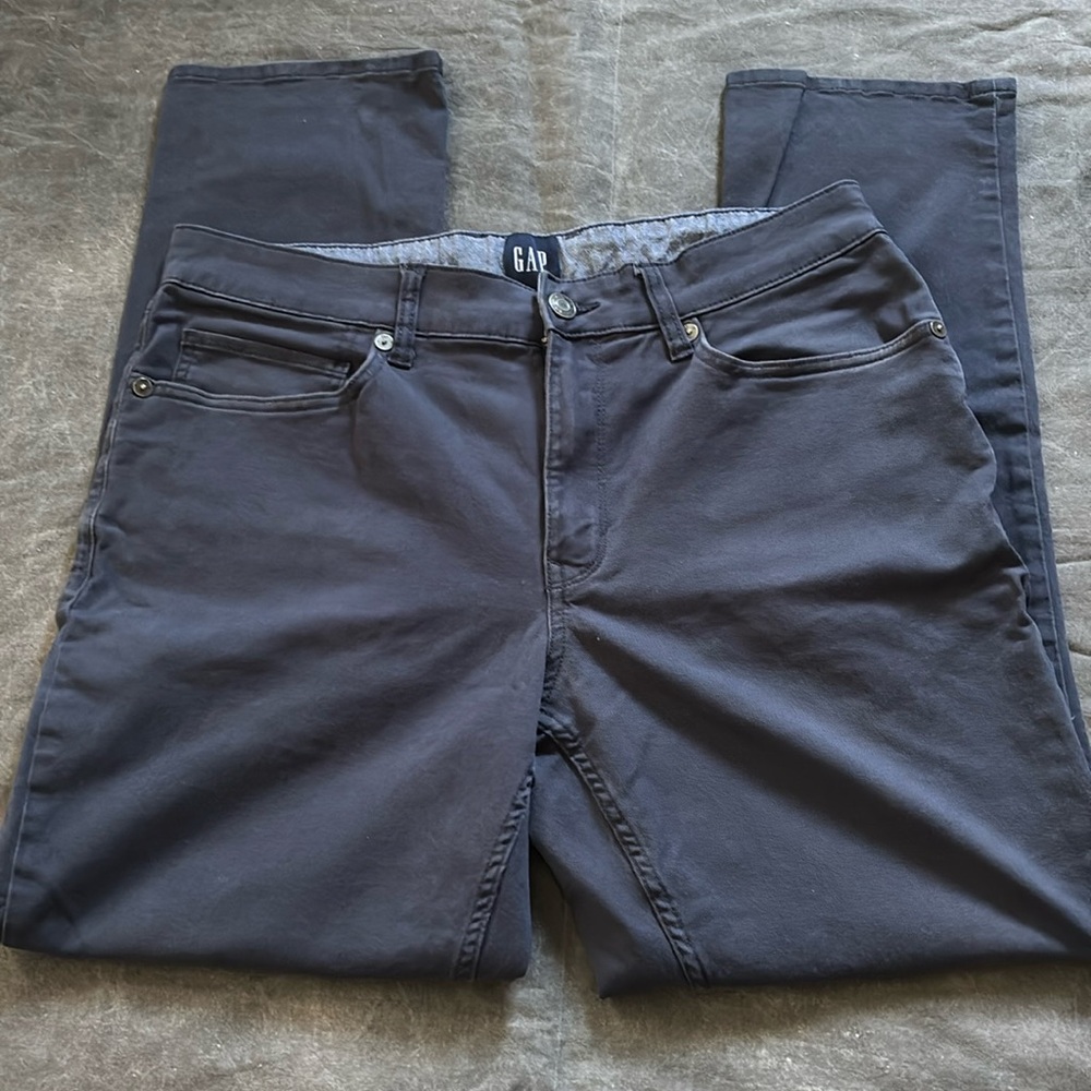 Gap men’s navy blue straight leg pants  size 32 X30